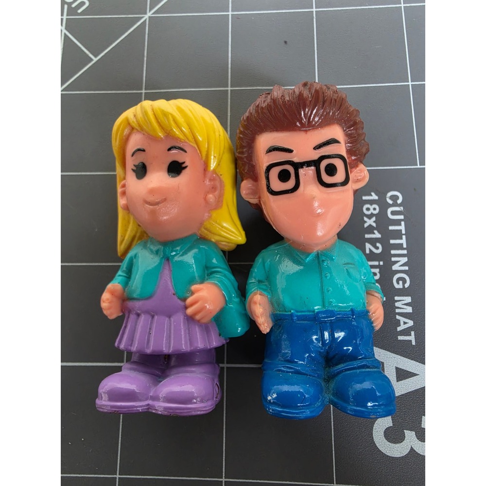 Keenway My Happy Family Mom and Dad Figures 2.25"